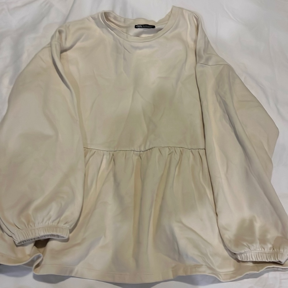Cream oversized sweatshirt